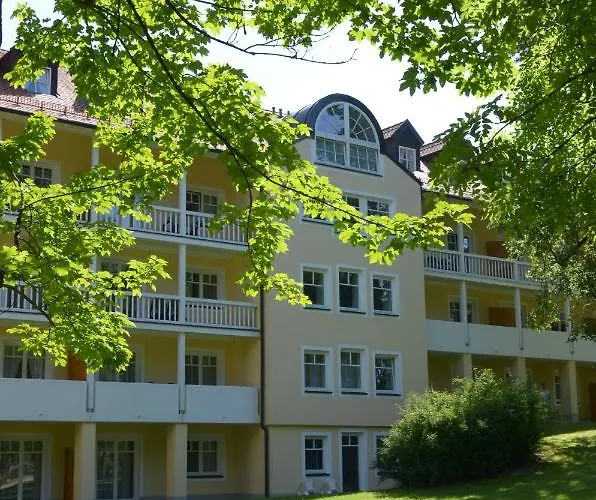 Landschloss Ernestgruen *