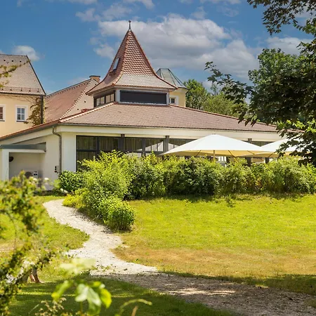 Landschloss Ernestgruen Neualbenreuth