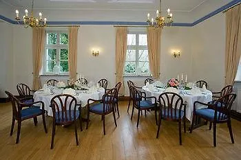 Landschloss Ernestgruen *