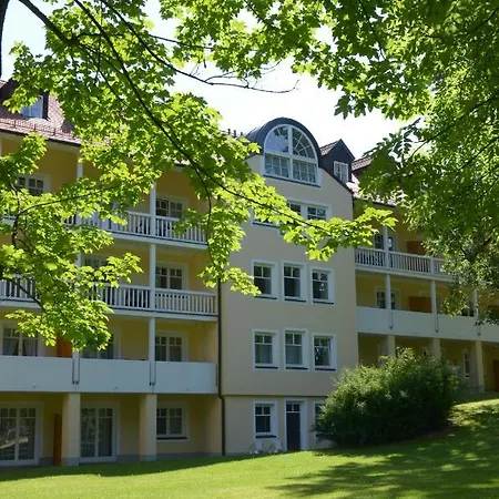 Landschloss Ernestgruen *