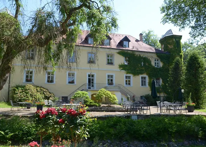 Landschloss Ernestgruen Apartment *